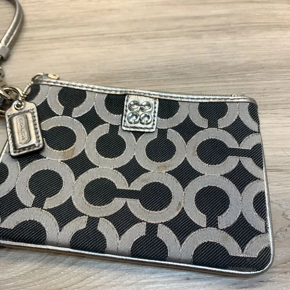 COACH Gray Silver Signature Zip Closure Canvas Wristlet‎